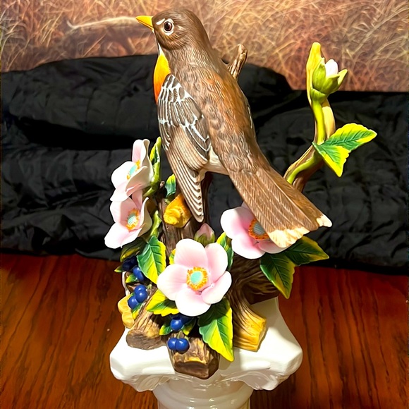 ANDREA’S BIRDS. ROBIN with WILD ROSES 🌹 Fine Hand Painted Porcelain Art 9743 - Picture 9 of 16